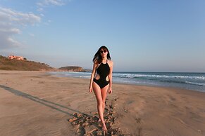 Las Alamandas