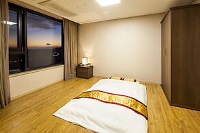 Hotel The Born Jeju