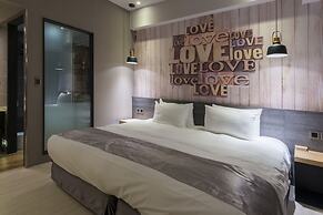 Sunrise Hotel