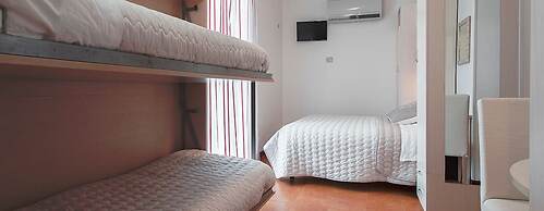 Hotel Airone