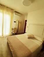 Hotel Airone