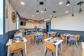 Brit Hotel Roanne - Le Grand Hotel