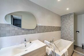 Brit Hotel Roanne - Le Grand Hotel