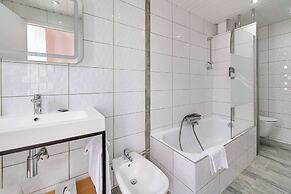 Brit Hotel Roanne - Le Grand Hotel