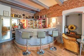 Brit Hotel Roanne - Le Grand Hotel