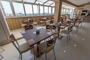Riva Hotel
