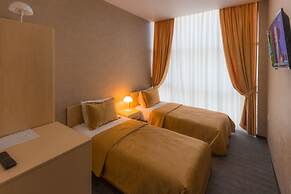 Riva Hotel