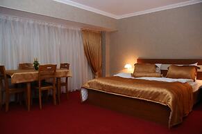 Riva Hotel