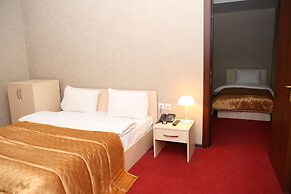 Riva Hotel