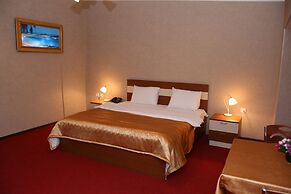 Riva Hotel