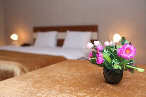 Riva Hotel