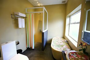 Chheng Residence