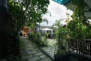 Chheng Residence