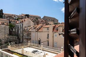 Apartments & Rooms Lejletul
