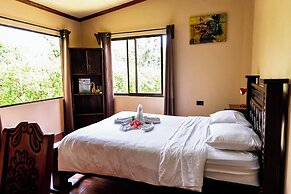 Essence Arenal Spa & Yoga