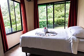 Essence Arenal Spa & Yoga