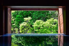 Yuze Hotel