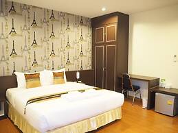 Suksomboon Hotel