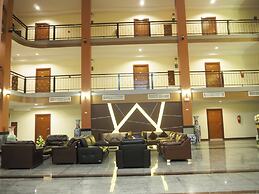 Suksomboon Hotel