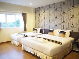 Suksomboon Hotel