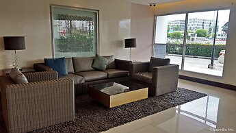 Oceanblue Manila Condotel Sea Residences