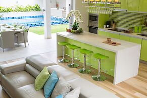 Beachside villa Mojito