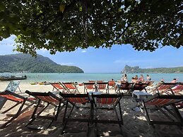 Twin Palms Hostel Phi Phi