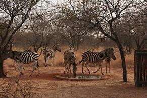 Makhato 84 Bush Lodge