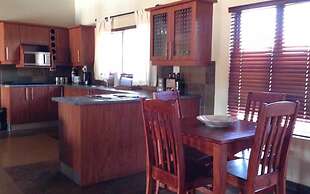 Makhato 84 Bush Lodge