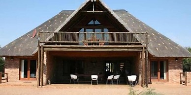 Makhato 84 Bush Lodge