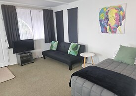 Hacienda Motel