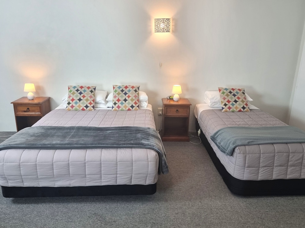 Hacienda Motel