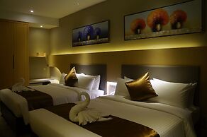 Greens Hotel & Suites