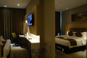 Greens Hotel & Suites