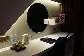 Greens Hotel & Suites
