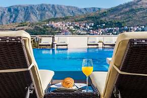 Apartments Villa Peragro