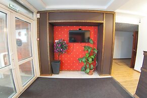 Red Hotel