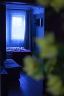 Red Hotel