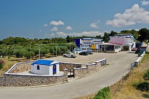 Summer View Hotel
