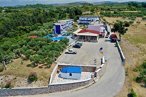 Summer View Hotel
