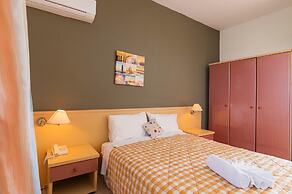Summer View Hotel