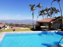 Hotel Monte Campana Escazu
