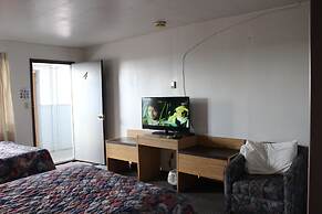 Raval Paradise Motel & RV Park