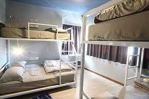 The Moon Hostel Hua Hin