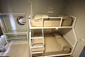 The Moon Hostel Hua Hin