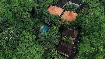 Sari Bamboo Villas