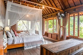 Sari Bamboo Villas