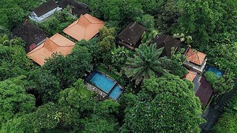 Sari Bamboo Villas