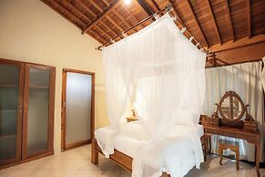 Sari Bamboo Villas