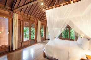 Sari Bamboo Villas